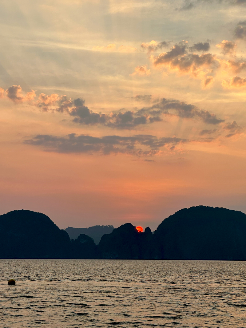 Sailing Around Thailand - women-only